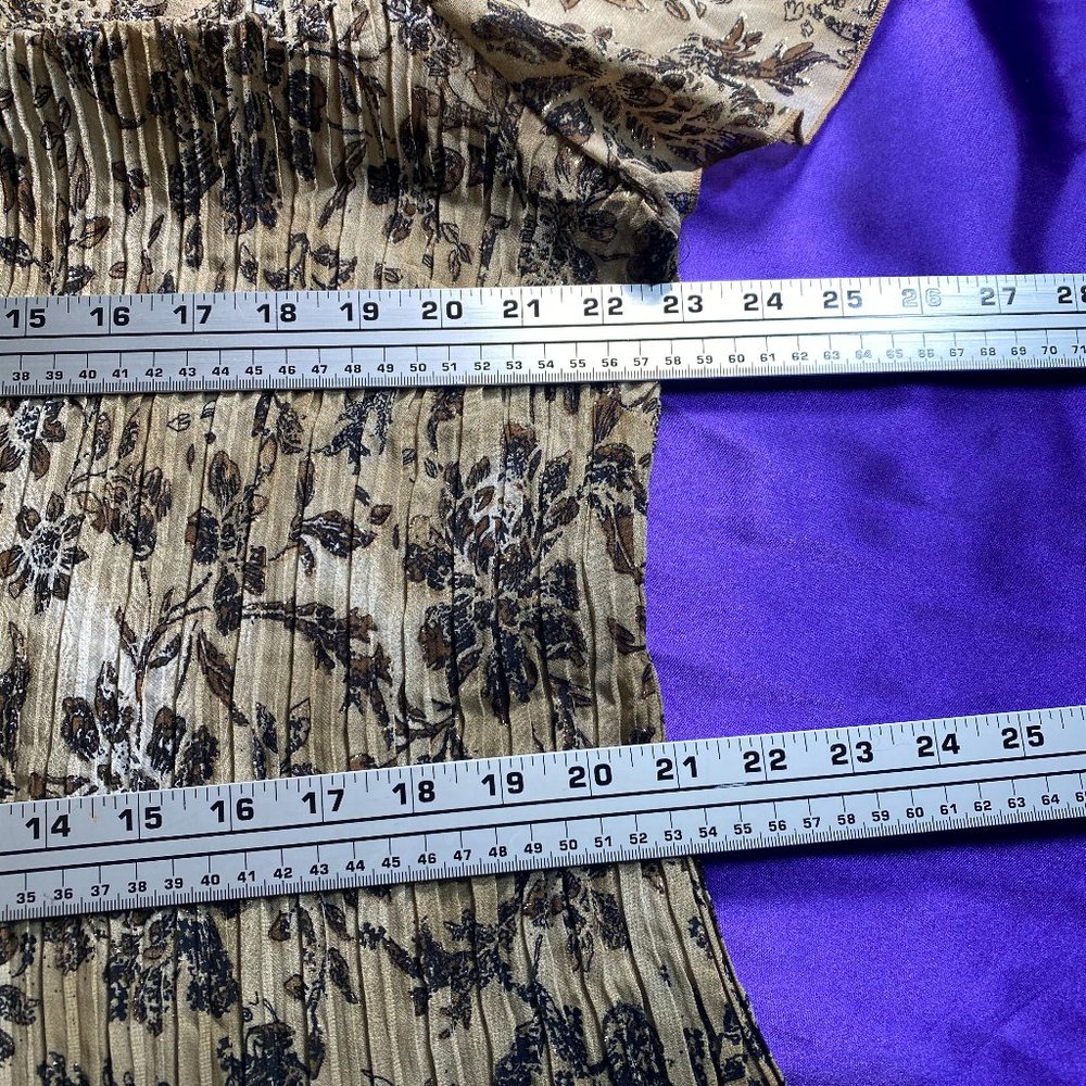 📌 Avenue Sparkling smocked Tunic - Top - Picture 11 of 14